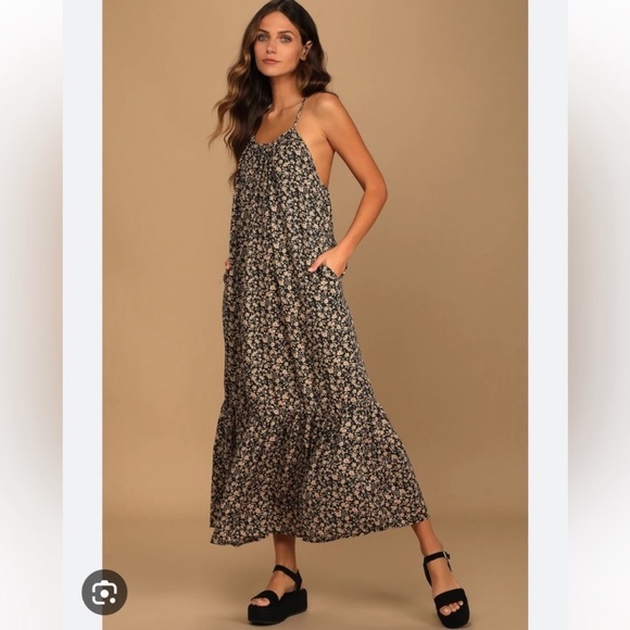Set: Spaghetti Strap Floral Print Midi Dress + Light Jacket